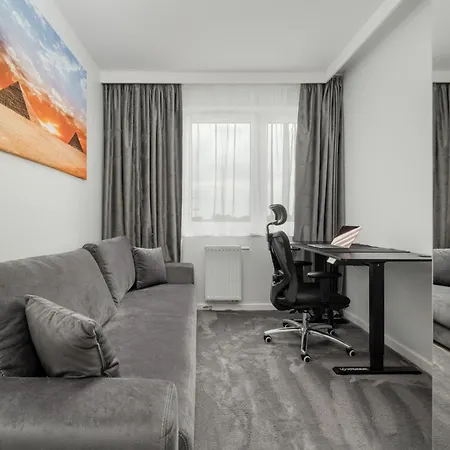 Luksusowy Z 3 Sypialniami, Klimatyzacja, Parkingiem I Biurkiem We Wroclawiu By Renters Prestige Апартаменты *