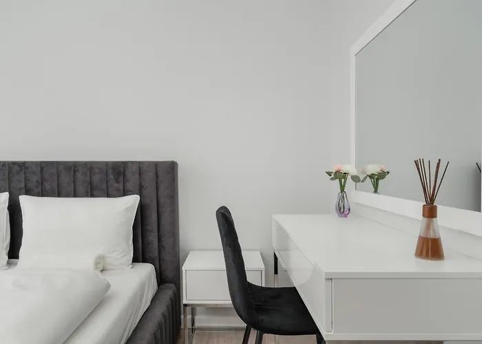 Apartment Luksusowy Z 3 Sypialniami, Klimatyzacja, Parkingiem I Biurkiem We Wroclawiu By Renters Prestige Wroclaw