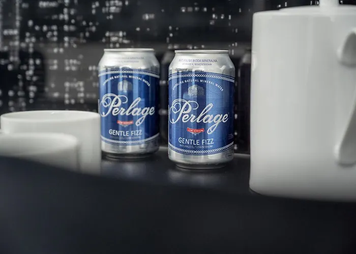 Luksusowy Z 3 Sypialniami, Klimatyzacja, Parkingiem I Biurkiem We Wroclawiu By Renters Prestige Wroclaw