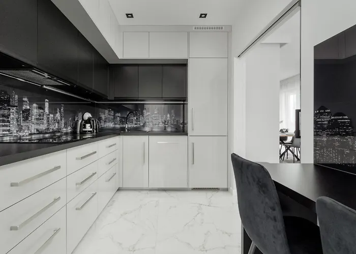 Luksusowy Z 3 Sypialniami, Klimatyzacja, Parkingiem I Biurkiem We Wroclawiu By Renters Prestige Apartment Wroclaw