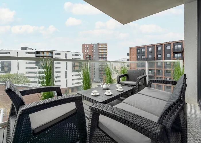 Luksusowy Z 3 Sypialniami, Klimatyzacja, Parkingiem I Biurkiem We Wroclawiu By Renters Prestige * Wroclaw