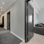 Luksusowy Z 3 Sypialniami, Klimatyzacja, Parkingiem I Biurkiem We Wroclawiu By Renters Prestige Βρότσλαβ