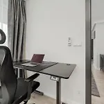Διαμέρισμα Luksusowy Z 3 Sypialniami, Klimatyzacja, Parkingiem I Biurkiem We Wroclawiu By Renters Prestige