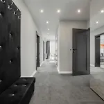 Διαμέρισμα Luksusowy Z 3 Sypialniami, Klimatyzacja, Parkingiem I Biurkiem We Wroclawiu By Renters Prestige *