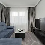 Luksusowy Z 3 Sypialniami, Klimatyzacja, Parkingiem I Biurkiem We Wroclawiu By Renters Prestige * Βρότσλαβ