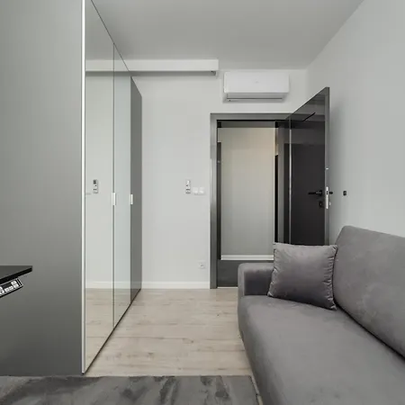 Apartamento Luksusowy Z 3 Sypialniami, Klimatyzacja, Parkingiem I Biurkiem We Wroclawiu By Renters Prestige *