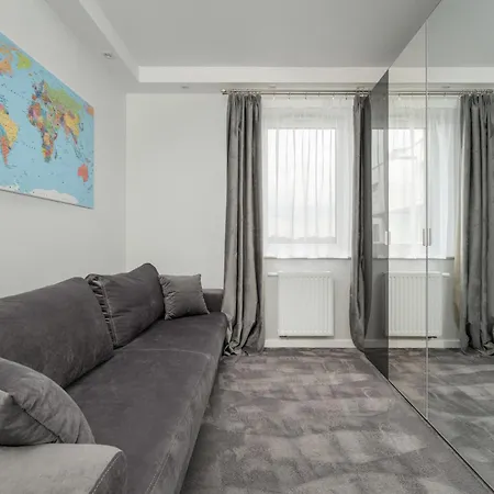 Luksusowy Z 3 Sypialniami, Klimatyzacja, Parkingiem I Biurkiem We Wroclawiu By Renters Prestige * Breslavia