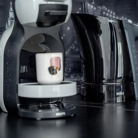 Luksusowy Z 3 Sypialniami, Klimatyzacja, Parkingiem I Biurkiem We Wroclawiu By Renters Prestige