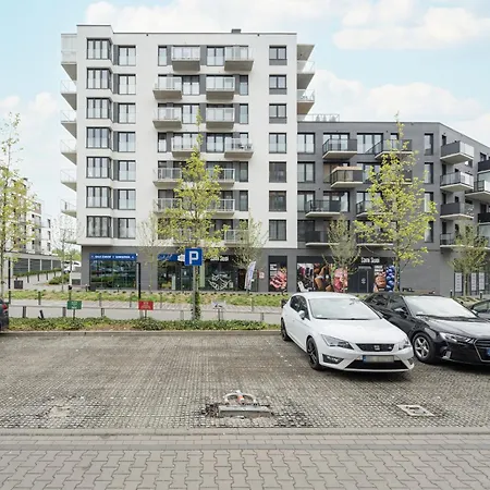 Luksusowy Z 3 Sypialniami, Klimatyzacja, Parkingiem I Biurkiem We Wroclawiu By Renters Prestige Βρότσλαβ