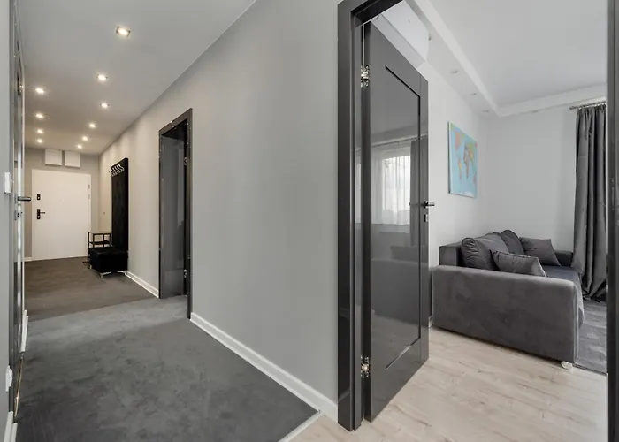 Luksusowy Z 3 Sypialniami, Klimatyzacją, Parkingiem I Biurkiem We Wrocławiu By Renters Prestige Wrocław