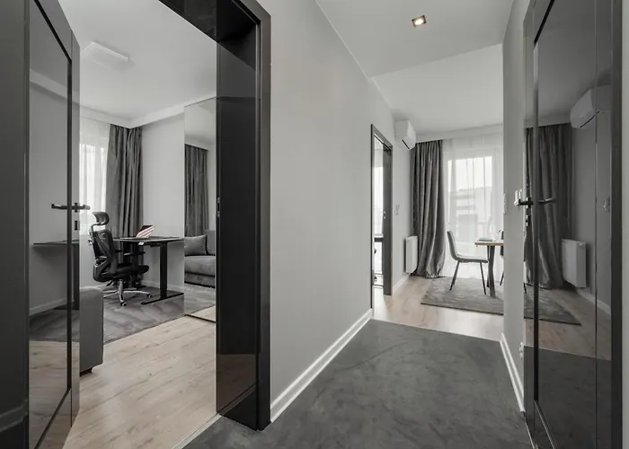 Luksusowy Z 3 Sypialniami, Klimatyzacją, Parkingiem I Biurkiem We Wrocławiu By Renters Prestige * Wrocław