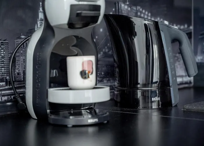 Luksusowy Z 3 Sypialniami, Klimatyzacją, Parkingiem I Biurkiem We Wrocławiu By Renters Prestige