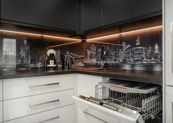 Apartament Luksusowy Z 3 Sypialniami, Klimatyzacją, Parkingiem I Biurkiem We Wrocławiu By Renters Prestige