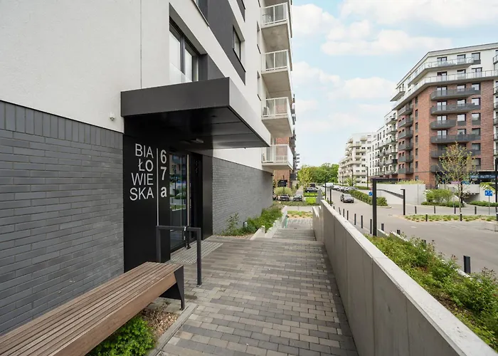 Luksusowy Z 3 Sypialniami, Klimatyzacją, Parkingiem I Biurkiem We Wrocławiu By Renters Prestige *