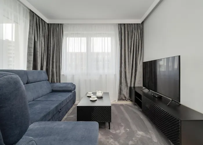 Luksusowy Z 3 Sypialniami, Klimatyzacją, Parkingiem I Biurkiem We Wrocławiu By Renters Prestige * Wrocław