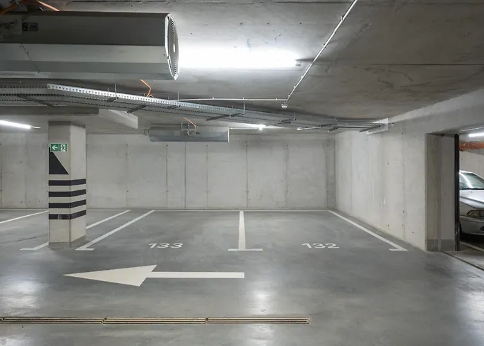 Apartament Luksusowy Z 3 Sypialniami, Klimatyzacją, Parkingiem I Biurkiem We Wrocławiu By Renters Prestige *