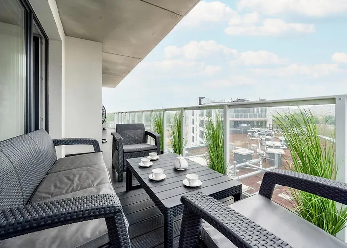 Luksusowy Z 3 Sypialniami, Klimatyzacją, Parkingiem I Biurkiem We Wrocławiu By Renters Prestige Apartament *